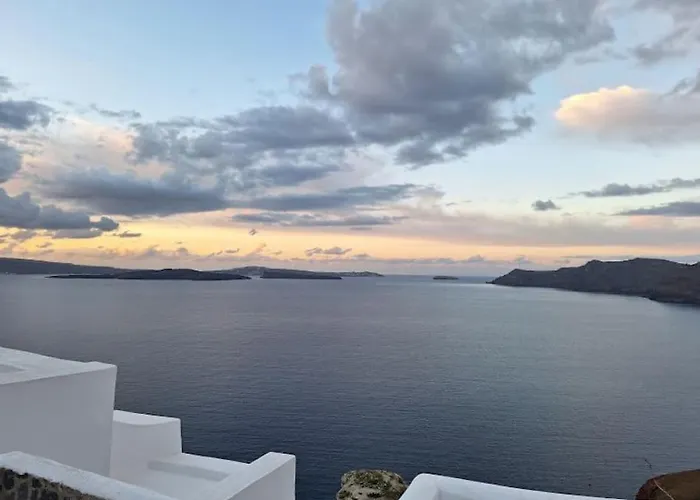Magic View Canava Oia
